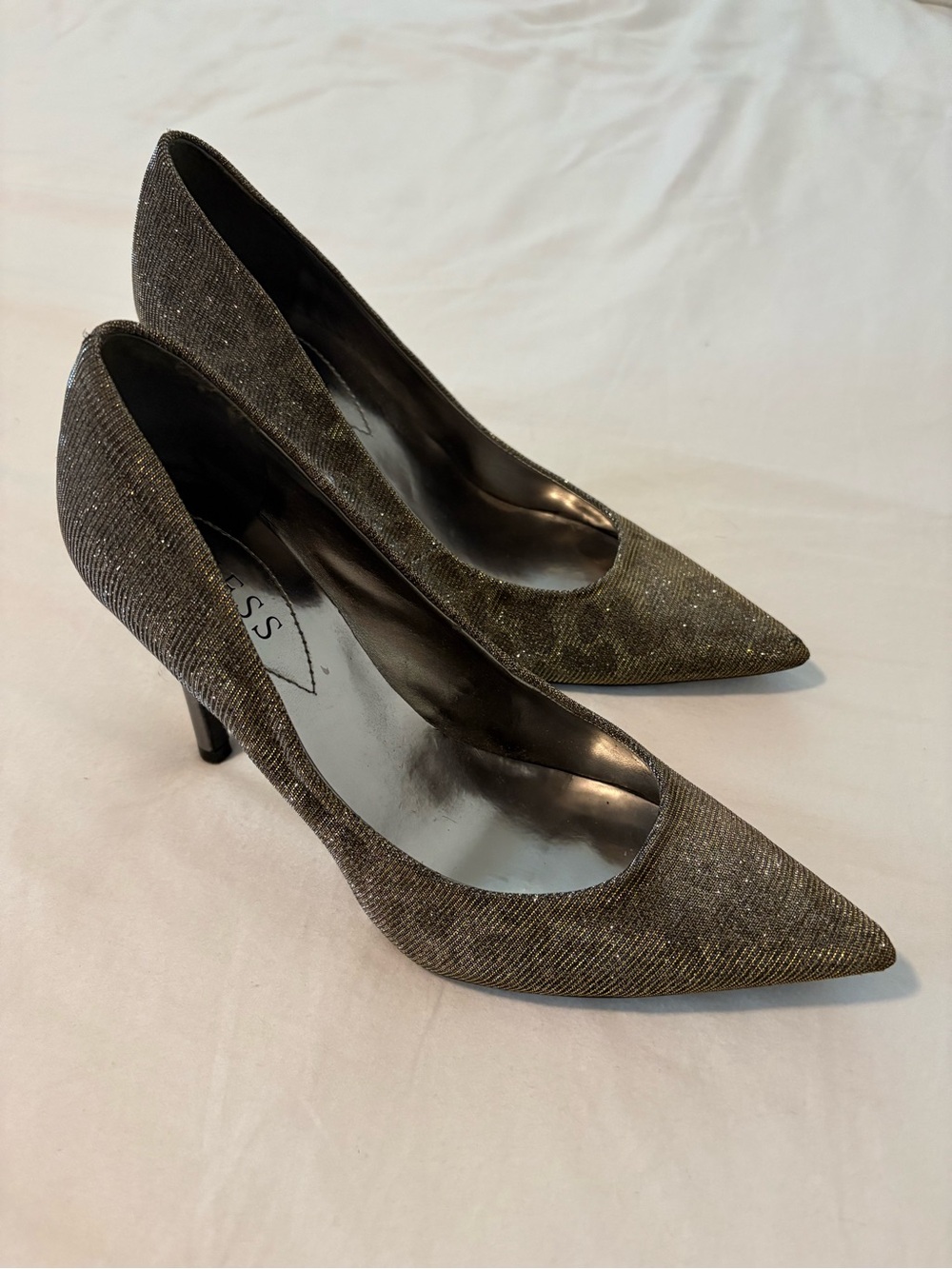 Size 8 Guess Pointed Toe Glitter Pumps in Gold and Gunmetal with Leopard Spot